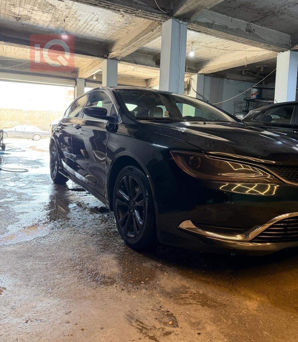 كرايسلر 200